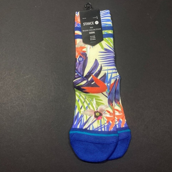 NWT Kid's Wade Collection Stance Floral Socks - Blue and White - Picture 2 of 4